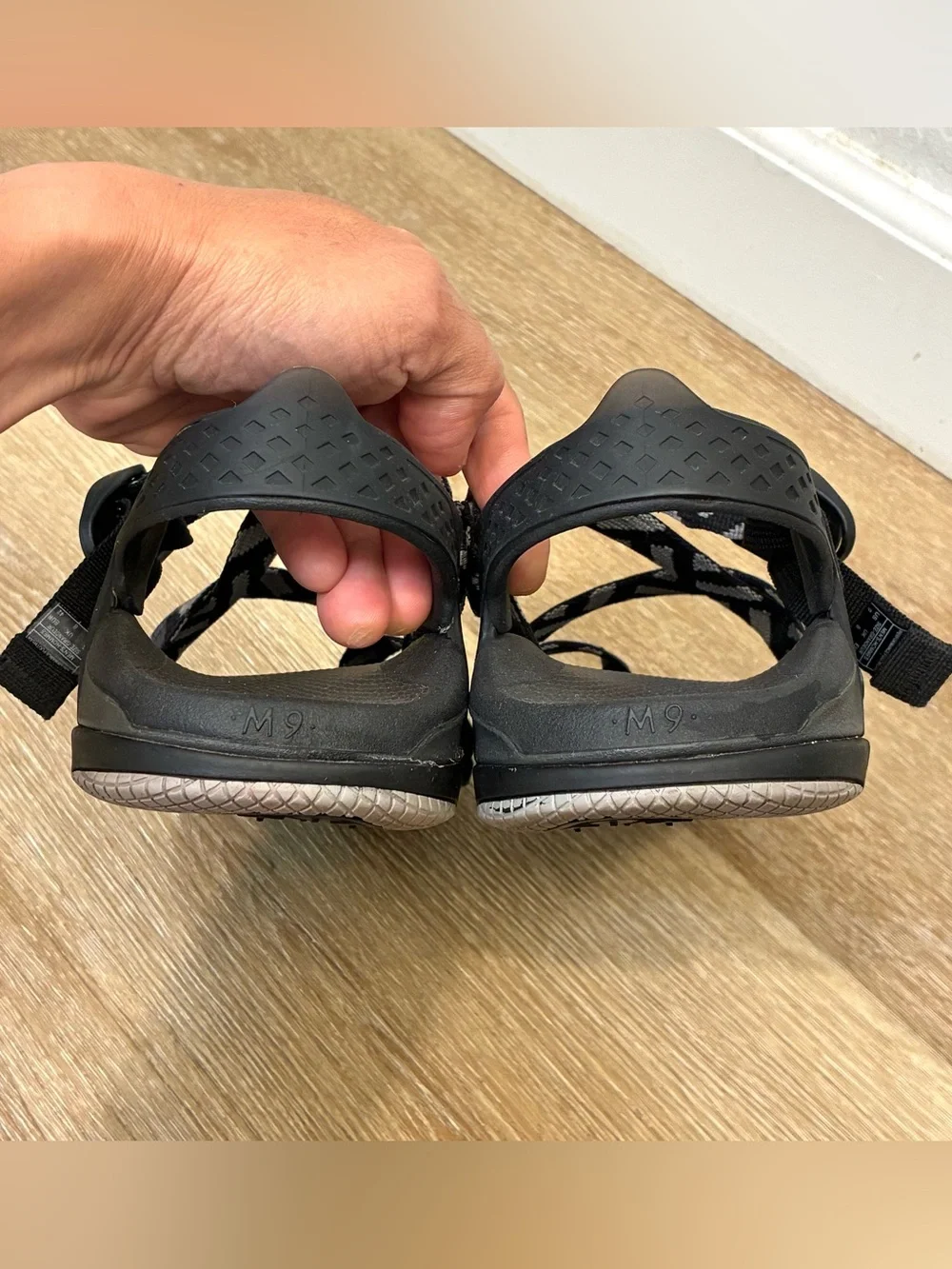 Chaco Men's Z/Canyon 2 Sandals Feature A Black Gray US 9 UK 8 EU 42